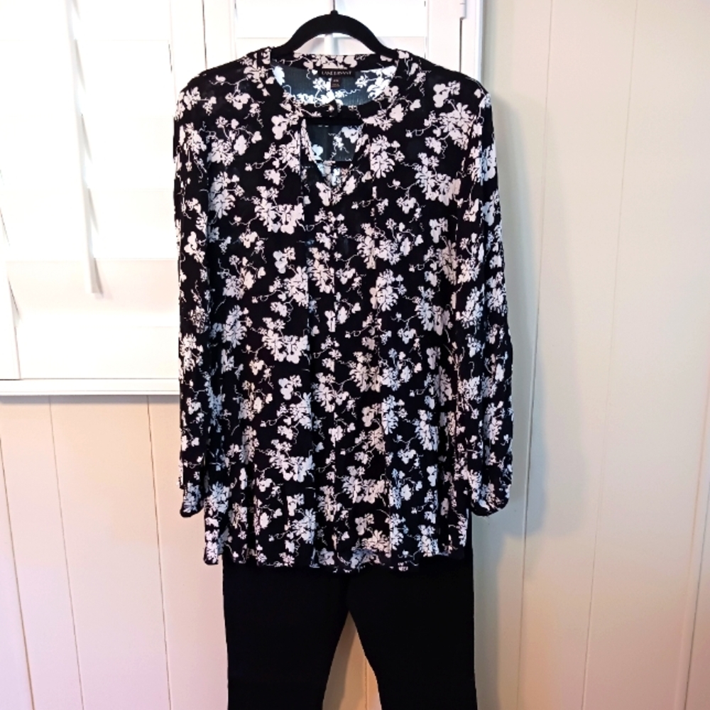 Lane Bryant Black and White popover top